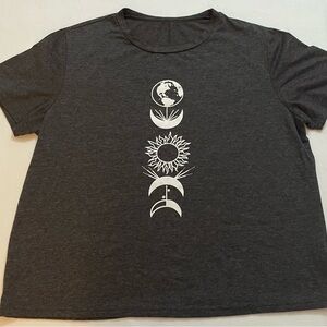 HP✨Gray Graphic T-Shirt with Celestial Design